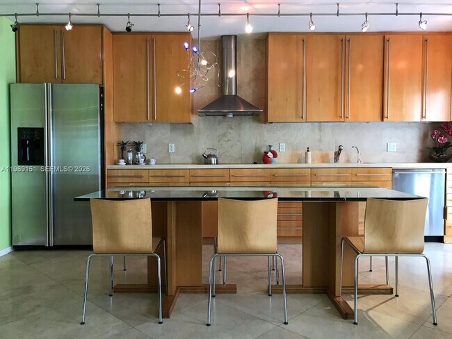 Foto del edificio - 1545 Euclid Ave