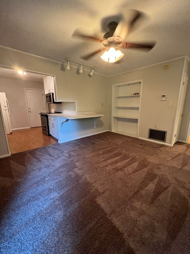 Photo - 1910 Rhonda Dr House