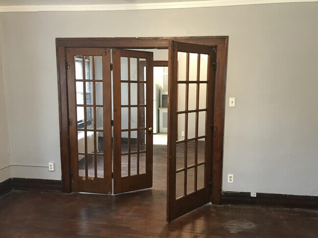 Building Photo - 2500 Kingman Blvd