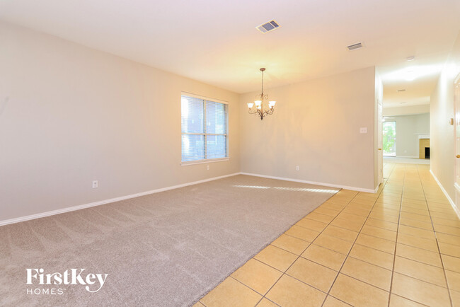 Building Photo - 2931 Clear Creek Dr