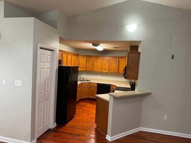 Building Photo - 1589 Quazar Rd