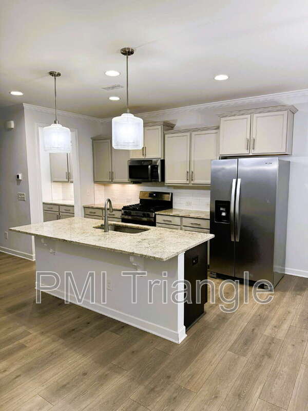 Foto del edificio - 156 Etteinne Garden Ln