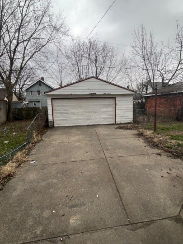 Building Photo - 3519 W 100th St