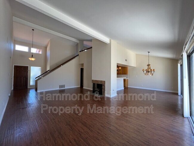 Foto del edificio - 316 Pebble Beach Dr