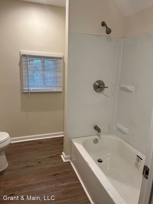 Building Photo - 5 br, 2 bath House - 325 Melbourne
