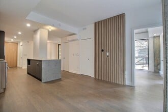 Building Photo - 11 Rue Elgin