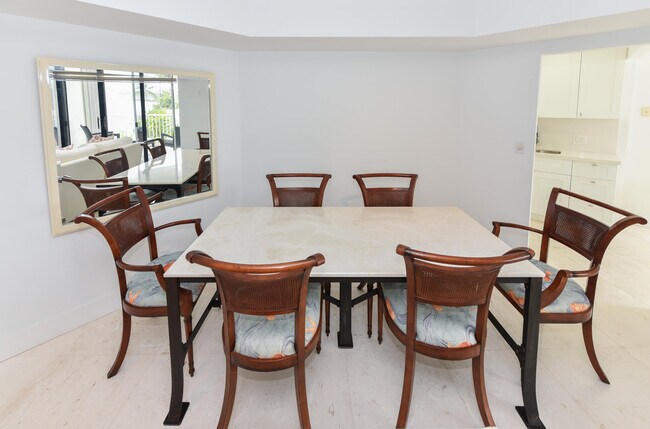 Foto del edificio - 2860 S Ocean Blvd