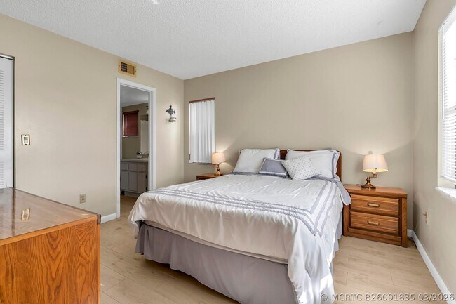 Foto del edificio - 6715 W 26th Dr
