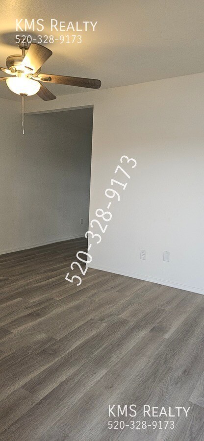 Building Photo - 250 N Melwood Ave