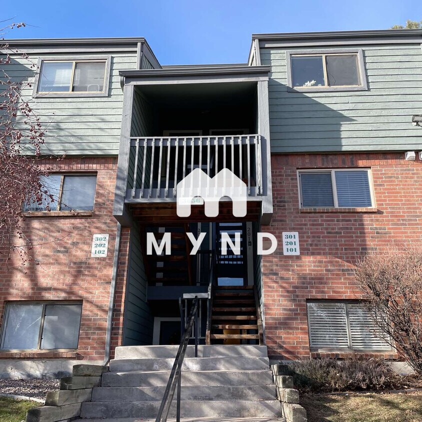3656 S Depew St Unit 101 Condo for Rent in Lakewood, CO