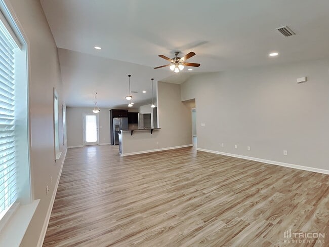 Building Photo - 922 Pointe Andrews Drive