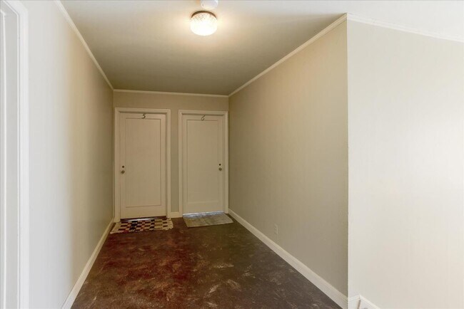 Building Photo - 70 41st Ave