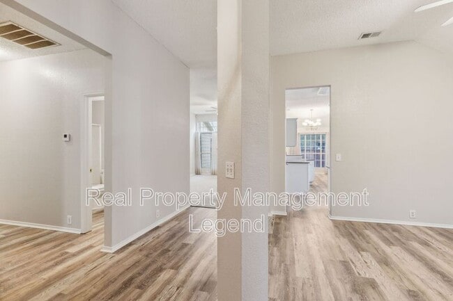 Foto del edificio - 1105 Dove Dr