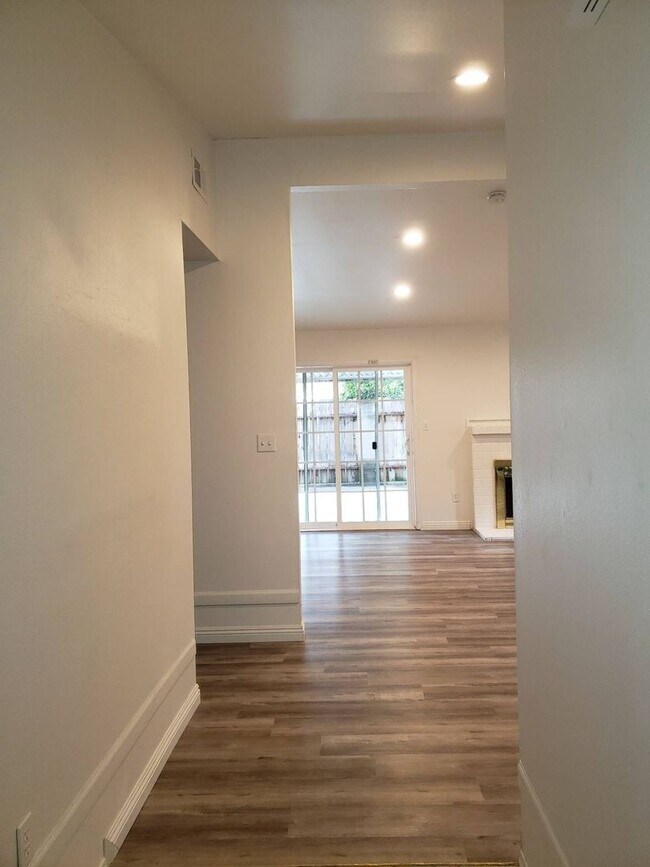 Foto del edificio - 5 Bed, 3 Bath La Mesa Home with SOLAR!