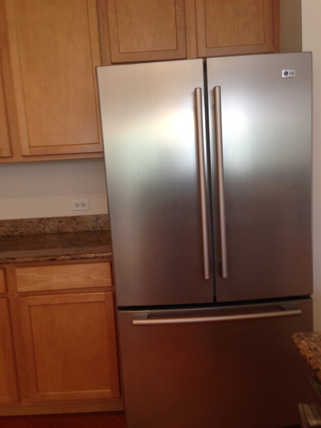 Building Photo - 7513 Frontage Road Apt #1, Skokie, IL 6007...