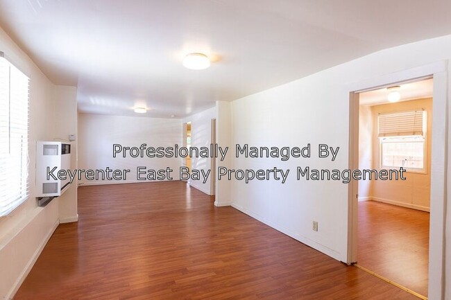 Building Photo - 416 McAuley St