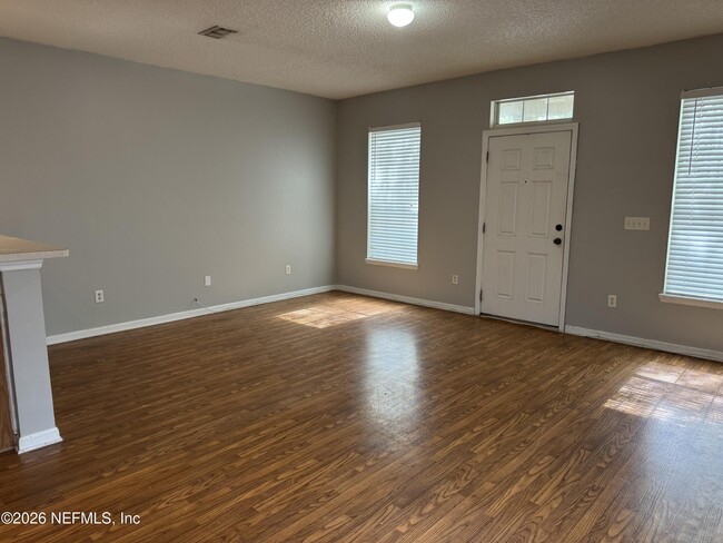 Building Photo - 458 Sherwood Oaks Dr