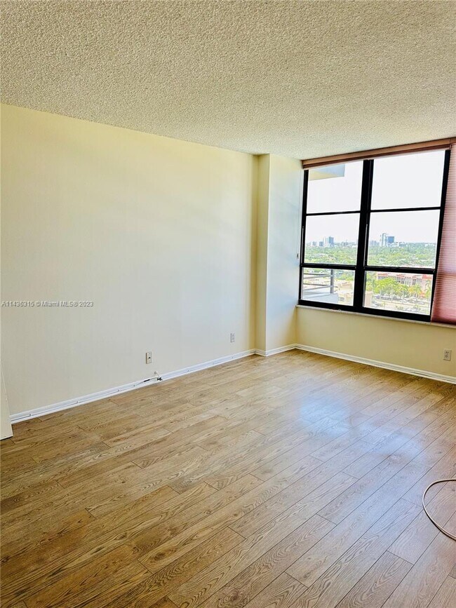 Building Photo - 600 Three Islands Boulevard