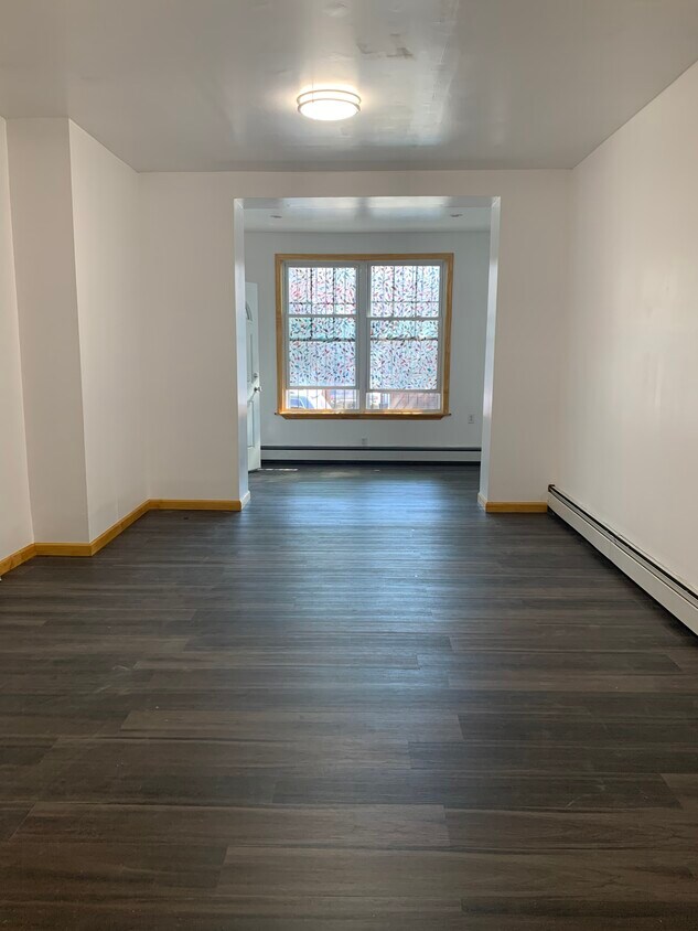 Living room - 327 95th St
