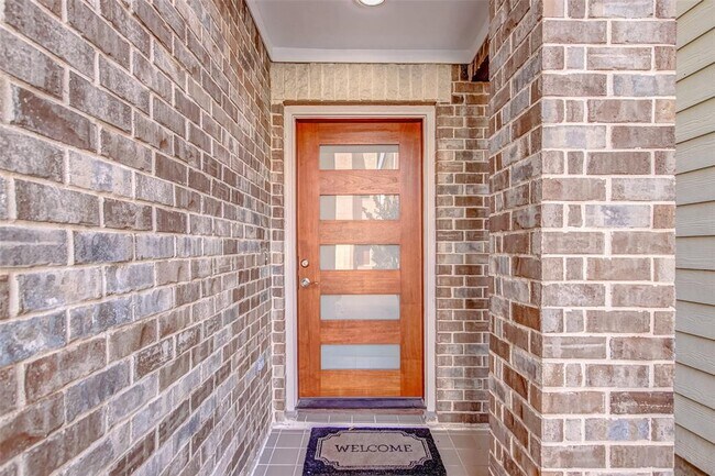 Foto del edificio - 8624 Meadowcroft Dr