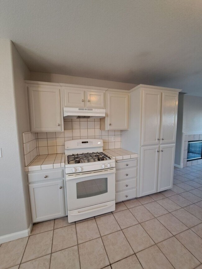 Foto del edificio - Move-In Special: First Month Free—Don’t Mi...