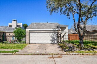 Building Photo - 11330 Bandlon Dr