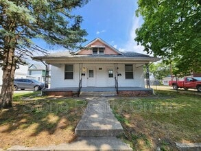 Building Photo - 662 Oak St