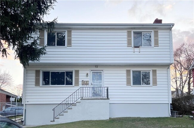 Building Photo - 73 Webb Ave