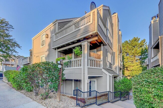 Building Photo - 5715 W Atlantic Pl