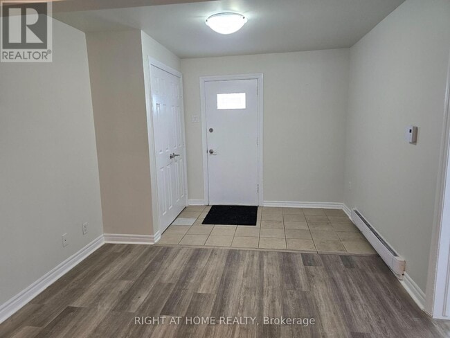 Building Photo - 1351 Marchand St