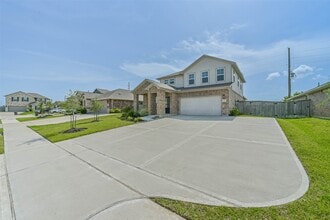 Building Photo - 8515 Lake Groove Ln