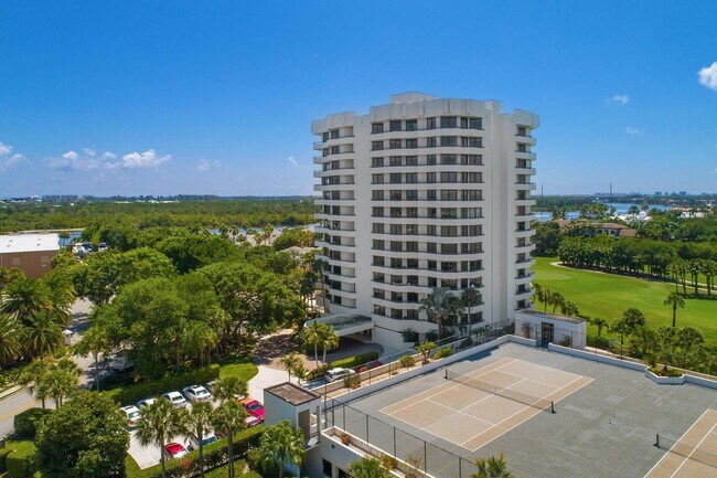 Foto del edificio - 3322 Casseekey Island Rd