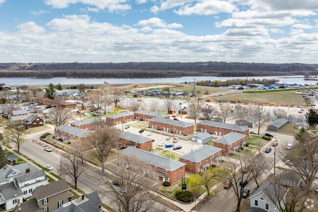 Contexto aéreo - Eagle Point Townhomes