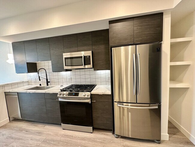Foto del edificio - 3355 Overland Ave