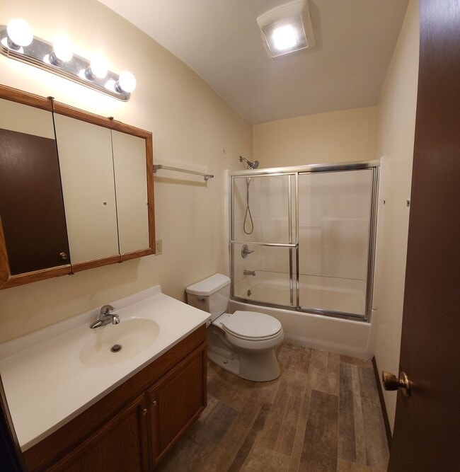 Building Photo - Commerce Duplex