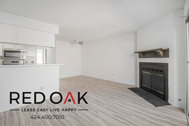 Foto del edificio - 10346 Commerce Ave