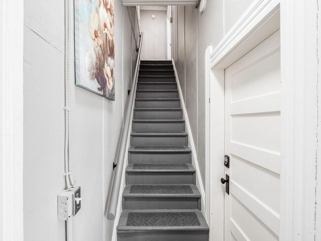 Building Photo - 49 S Liberty St