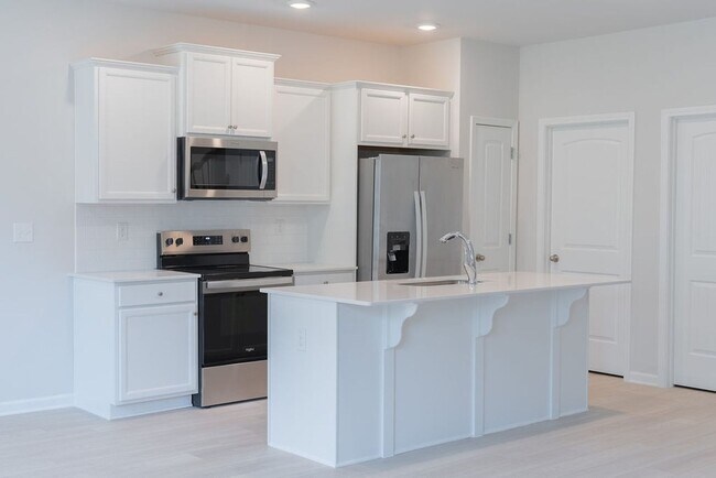 Foto del edificio - Newly constructed 3 Bedroom Townhome in Opelika