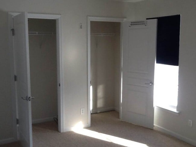 Foto del edificio - 8468 Cromwell Ct