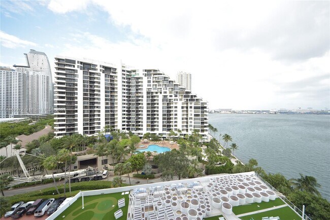 Foto del edificio - 770 Claughton Island Dr