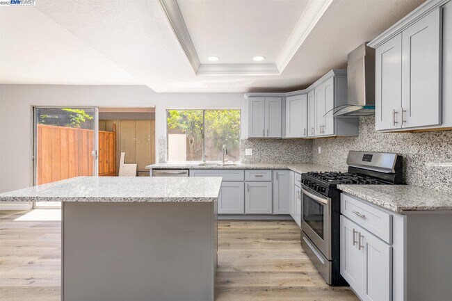 Building Photo - 2386 Lava Dr