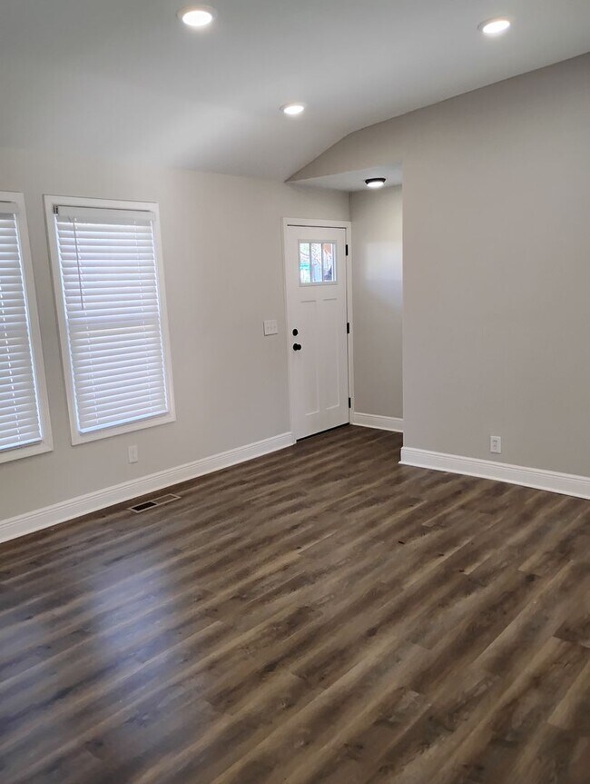 Foto del edificio - Short-Term Luxury Living in Tuscaloosa