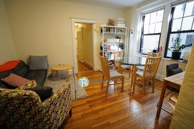 Photo - 294 Harvard St Apartment