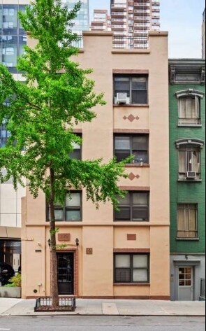 Primary Photo - 235 E 39th St
