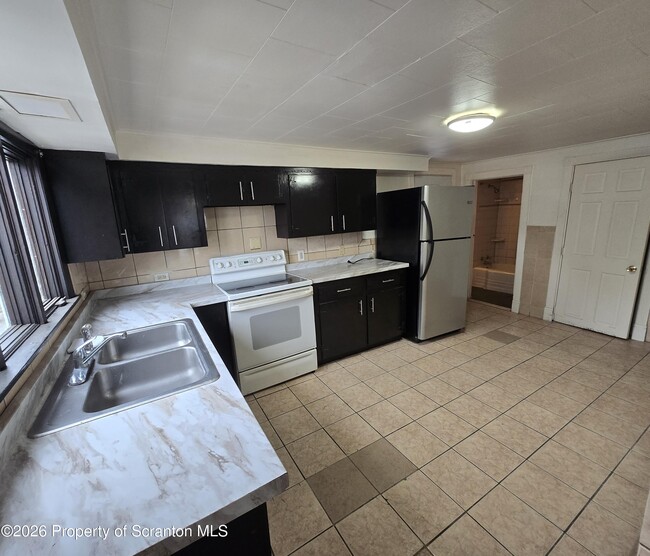 Building Photo - 1136 Luzerne St