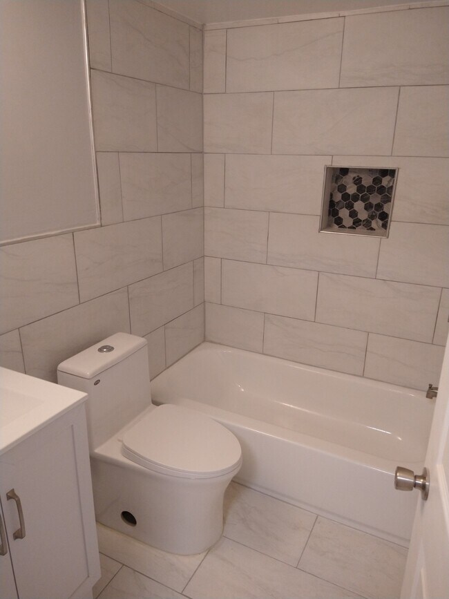 Baño principal - 1600 Church Rd