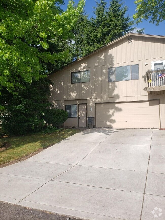 Building Photo - 1712-1714 SE 145th Ct