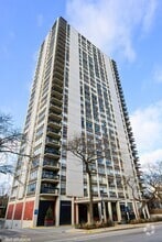 Building Photo - 1355 N Sandburg Terrace