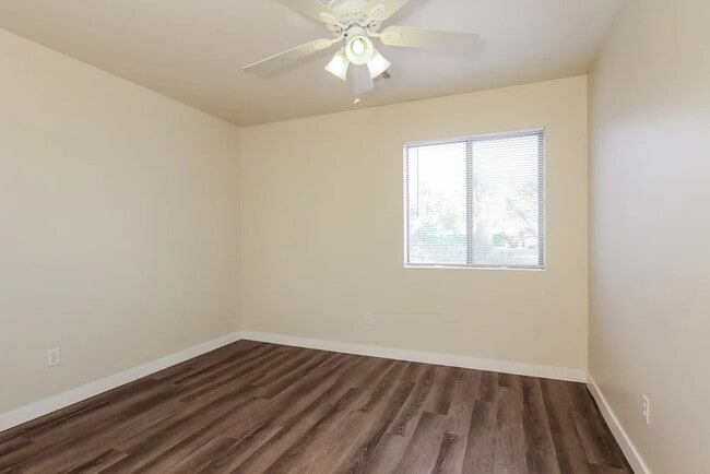 Building Photo - 11233 W College Dr