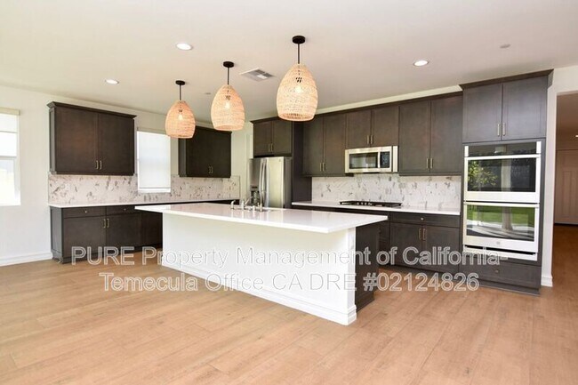 Building Photo - 30970 Bloomfest St